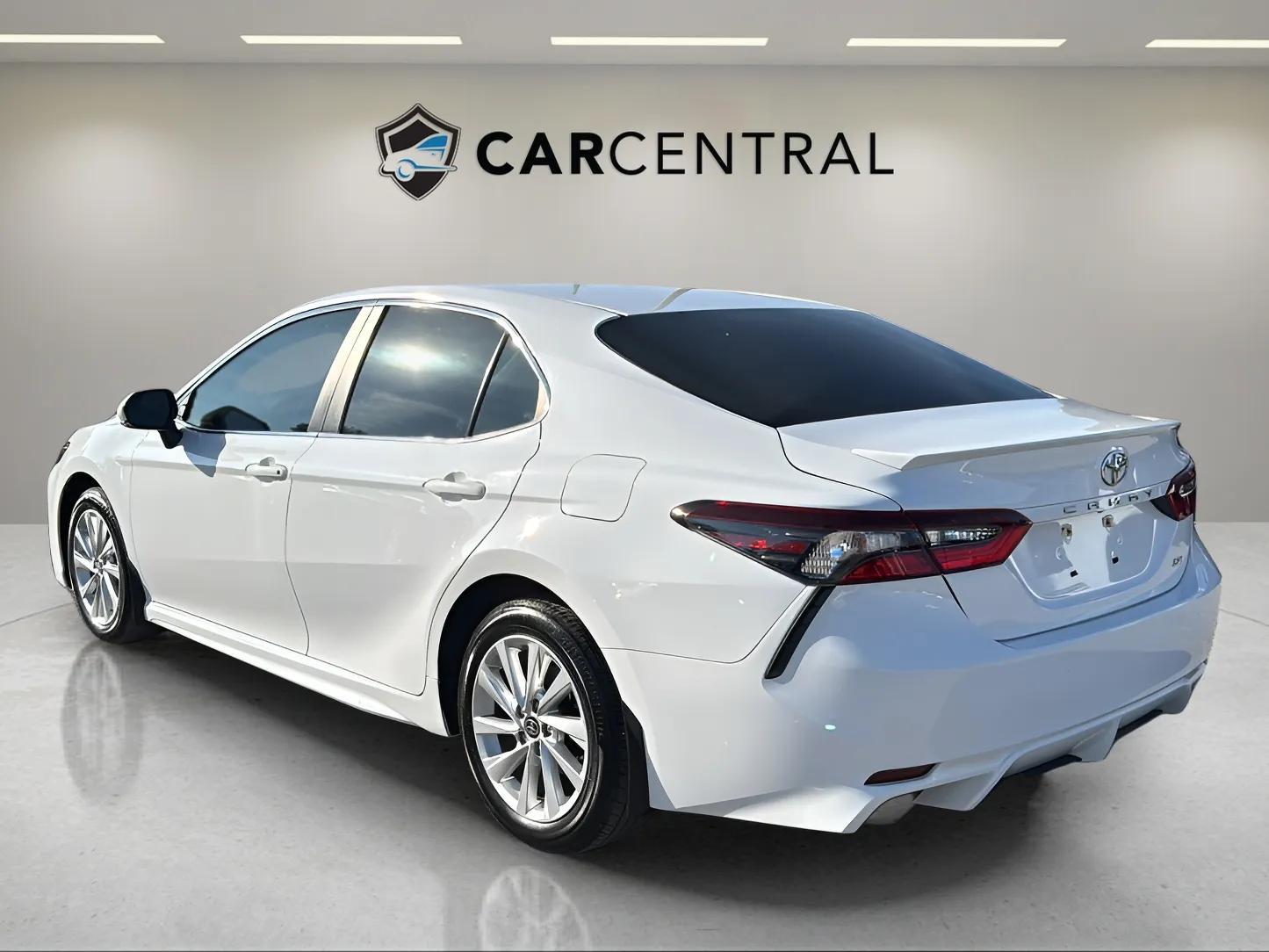 Toyota Camry 2021