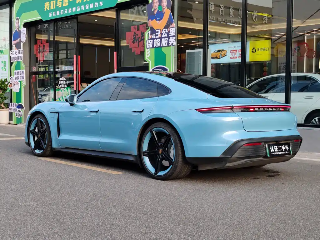 Porsche Taycan 2021