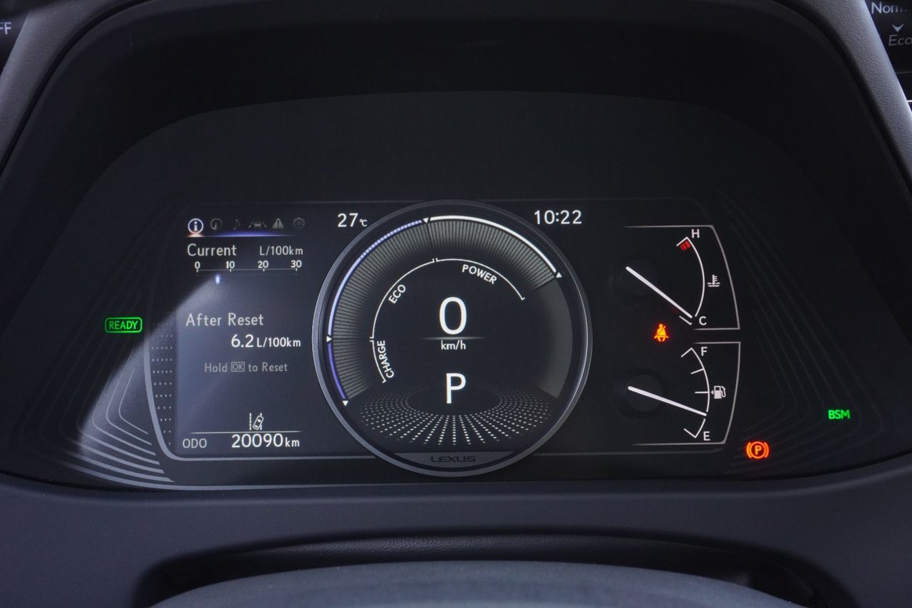 Lexus UX 2024