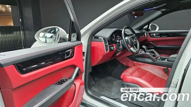 Porsche Cayenne 2021