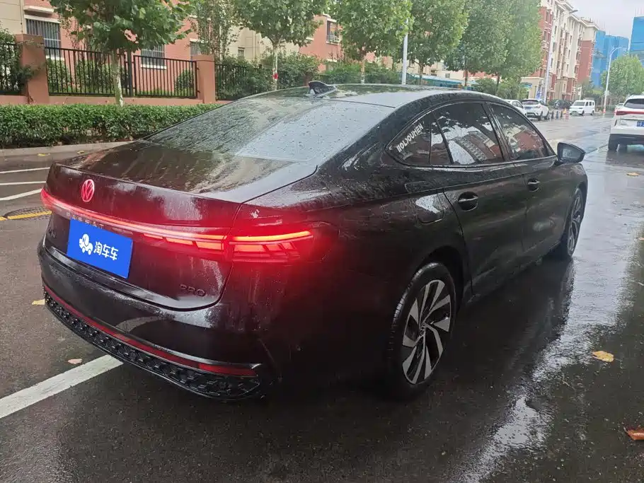 Volkswagen Passat 2025