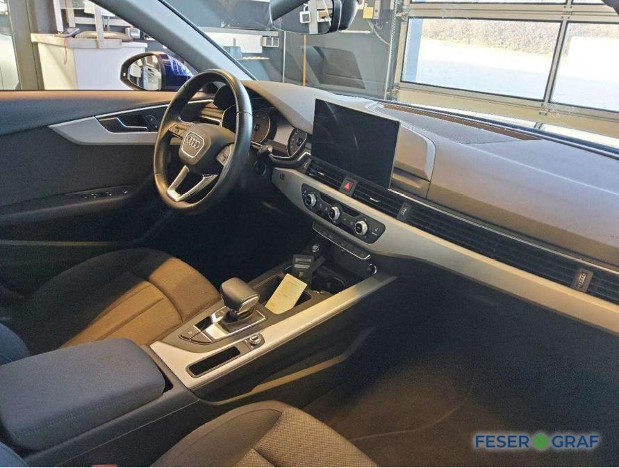 Audi A4 2023