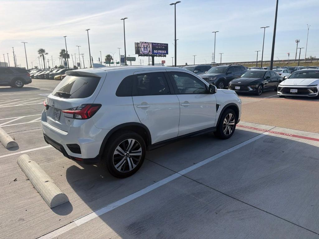 Mitsubishi Outlander Sport 2021