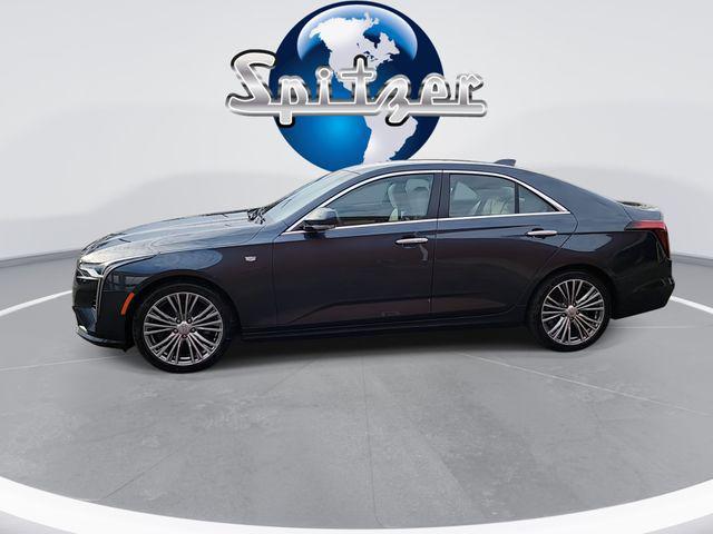 Cadillac CT4 2025