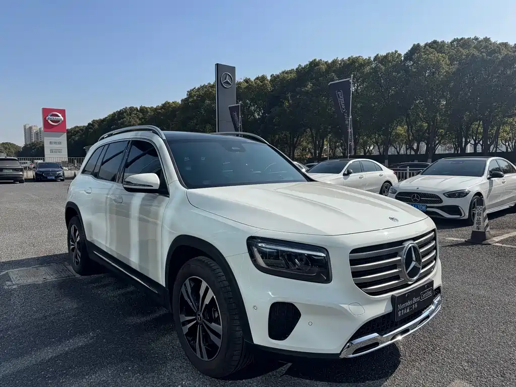 Mercedes-Benz GLB 2024