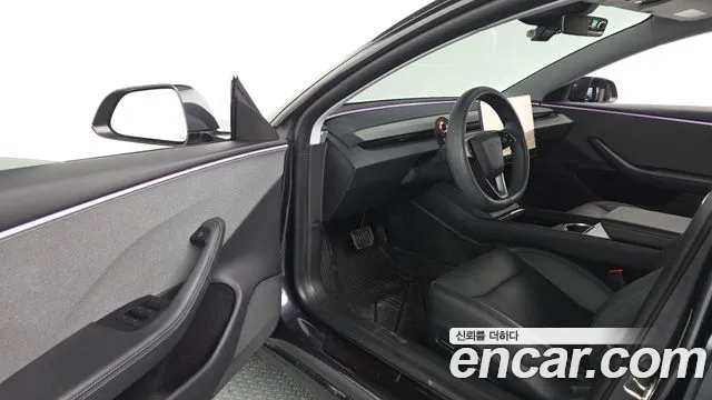 Tesla Model 3 2024