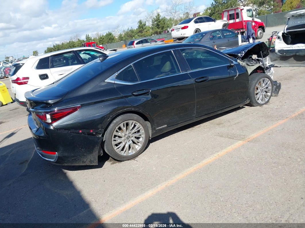 Lexus ES 2022