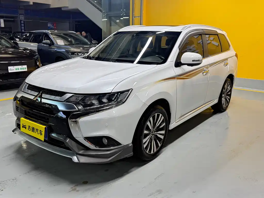 Mitsubishi Outlander 2021