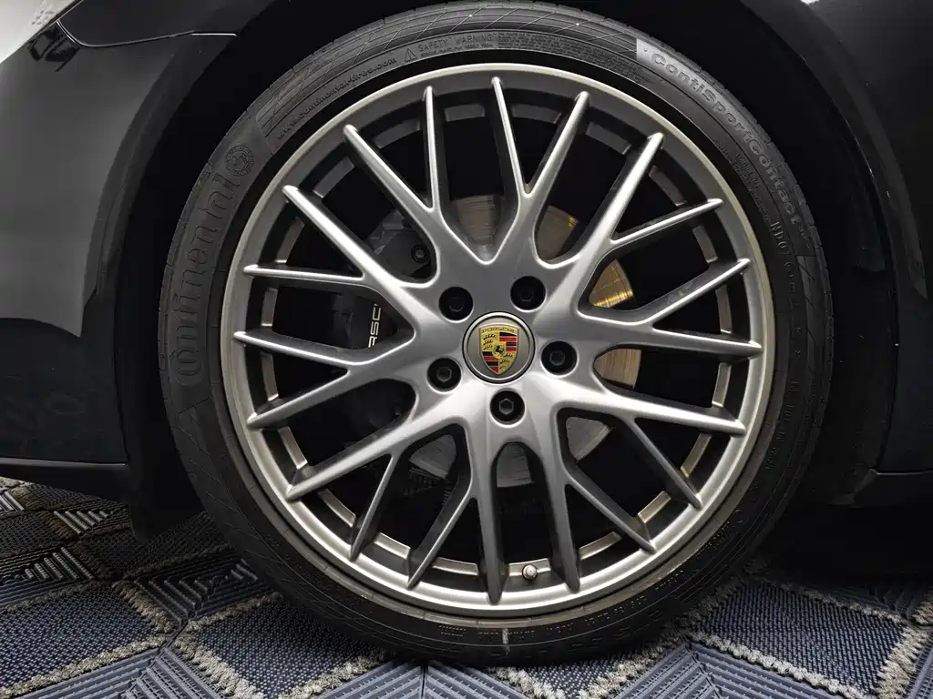 Porsche Panamera 2023