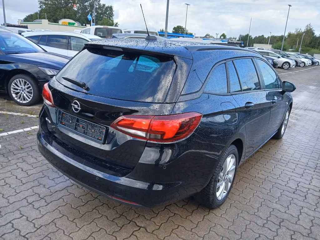 Opel Astra 2021