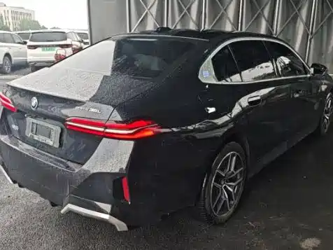 BMW i5 2024