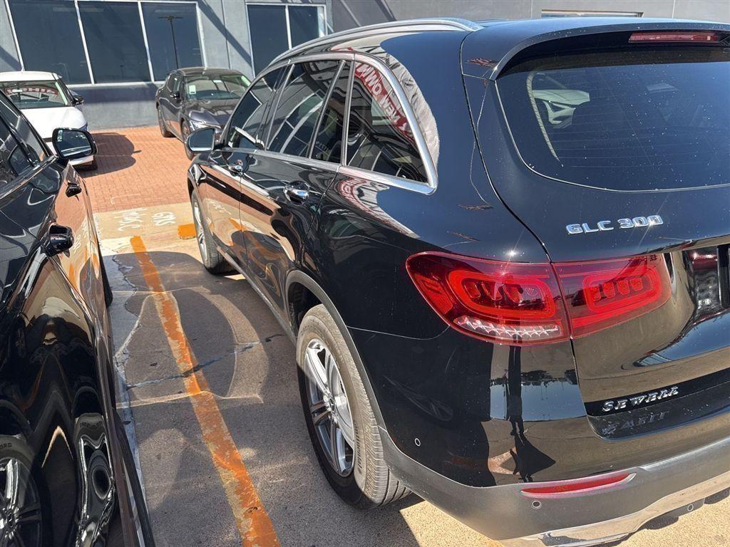 Mercedes-Benz GLC 300 2021