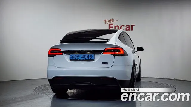 Tesla Model X 2023