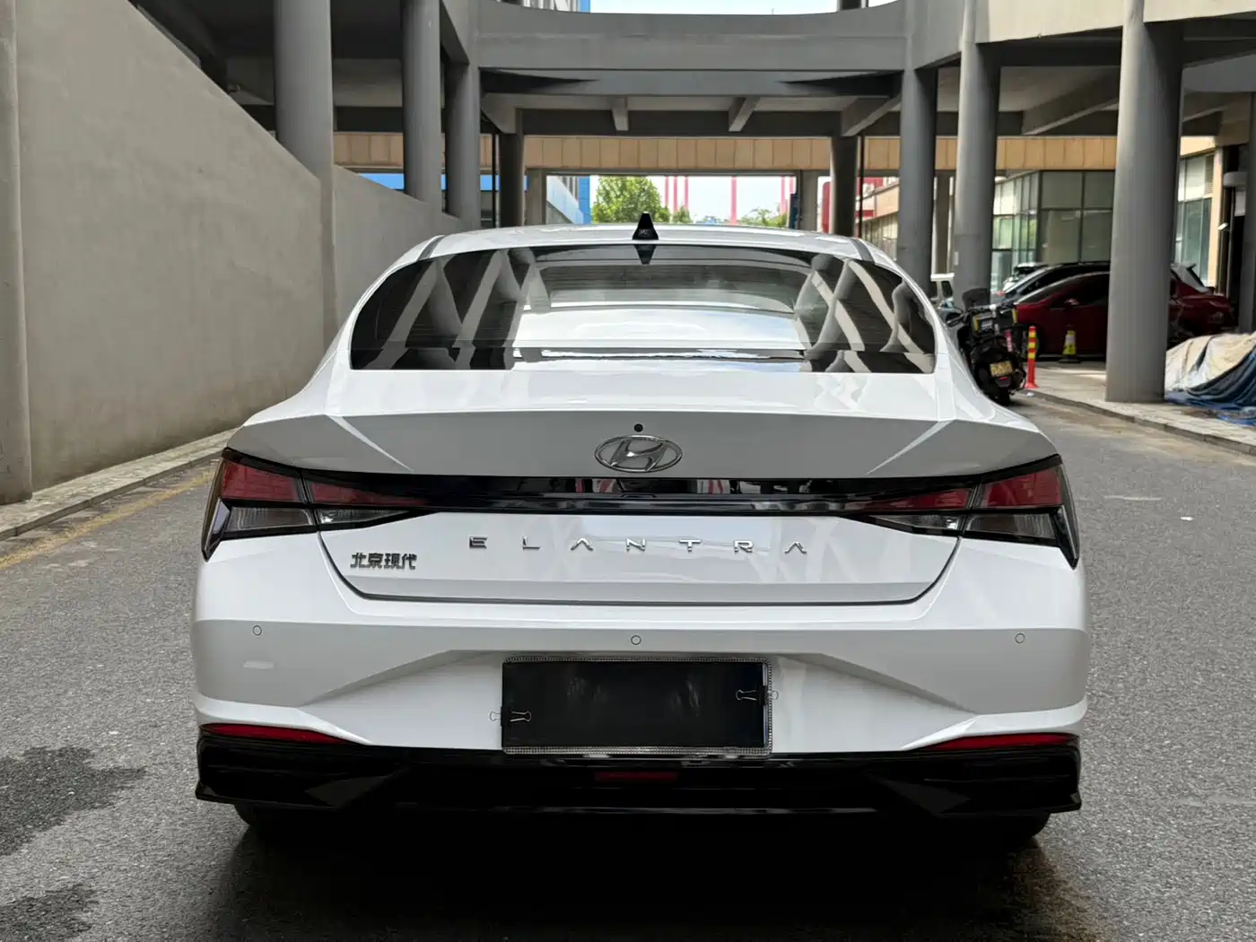 Hyundai Elantra 2023
