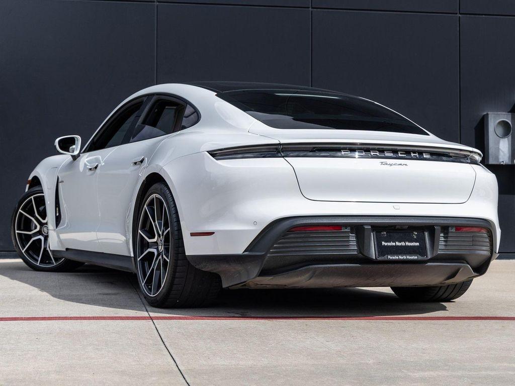 Porsche Taycan 2023