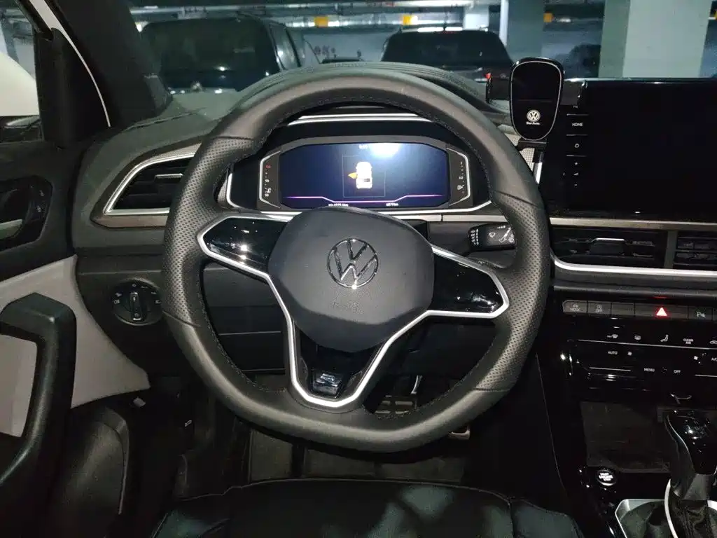 Volkswagen T-Roc 2023