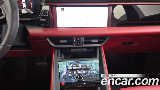 Porsche Macan 2025