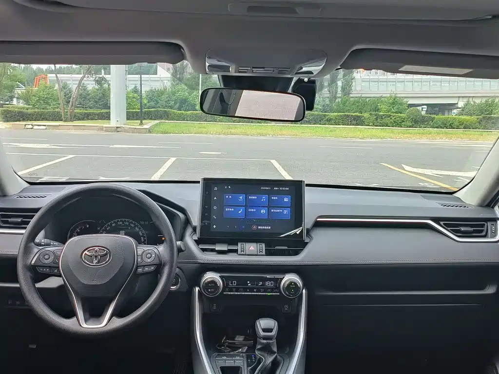 Toyota RAV4 2023