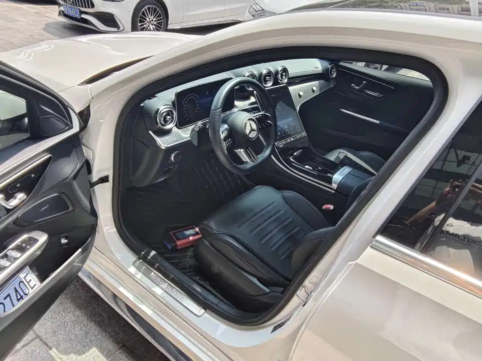 Mercedes-Benz C-Класс 2023