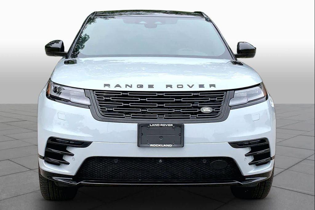 Land Rover Range Rover Velar 2026