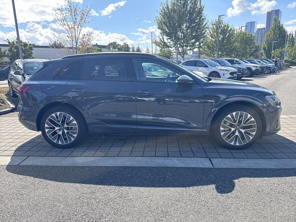 Audi Q8 e-tron 2024