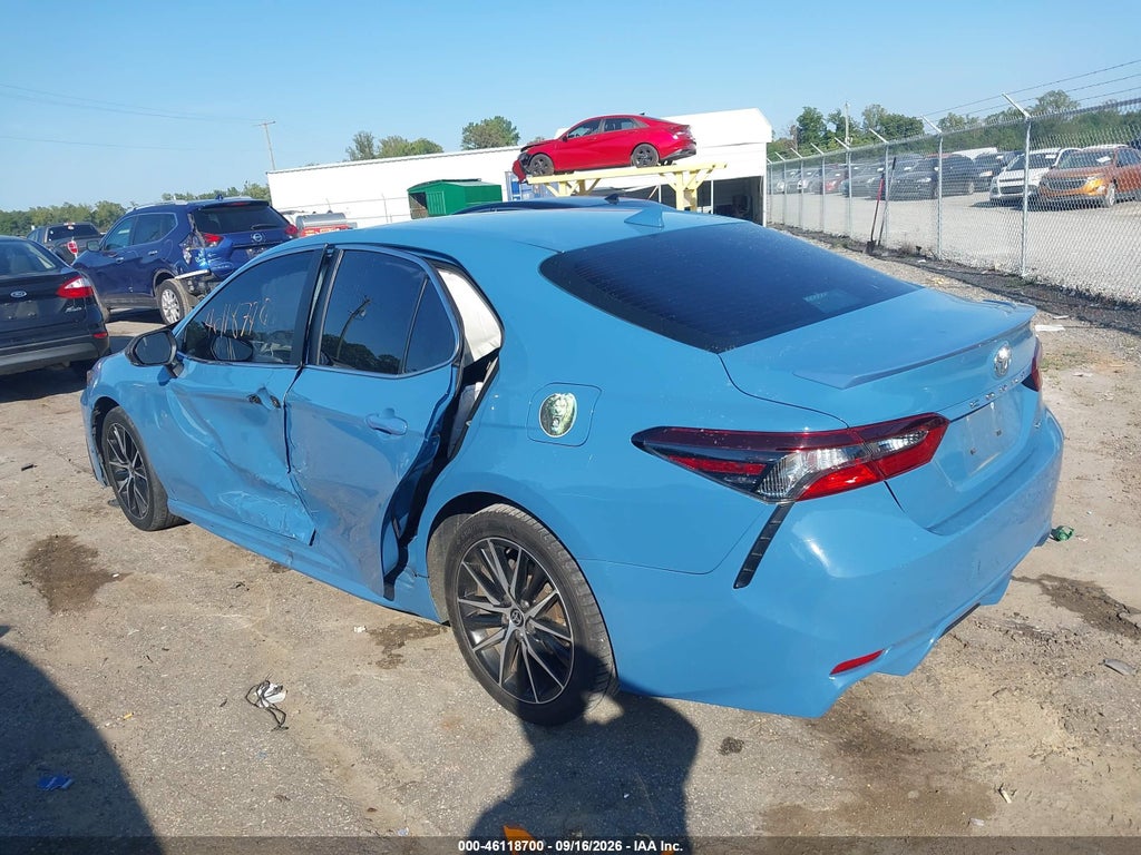 Toyota Camry 2023