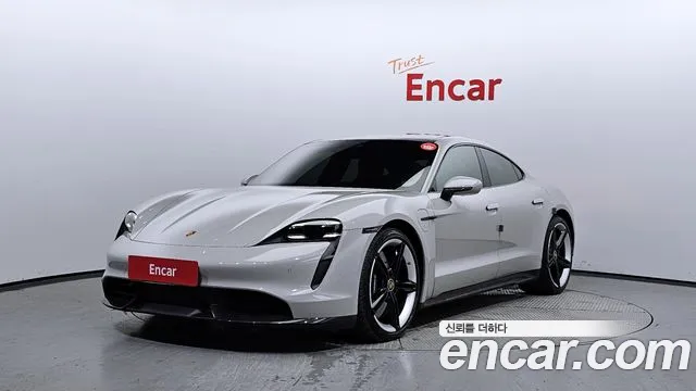 Porsche Taycan 2021