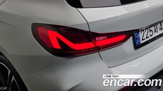 BMW 1 серии 2023