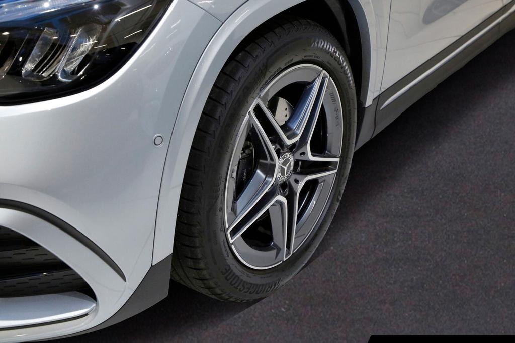 Mercedes-Benz GLA 200 2025