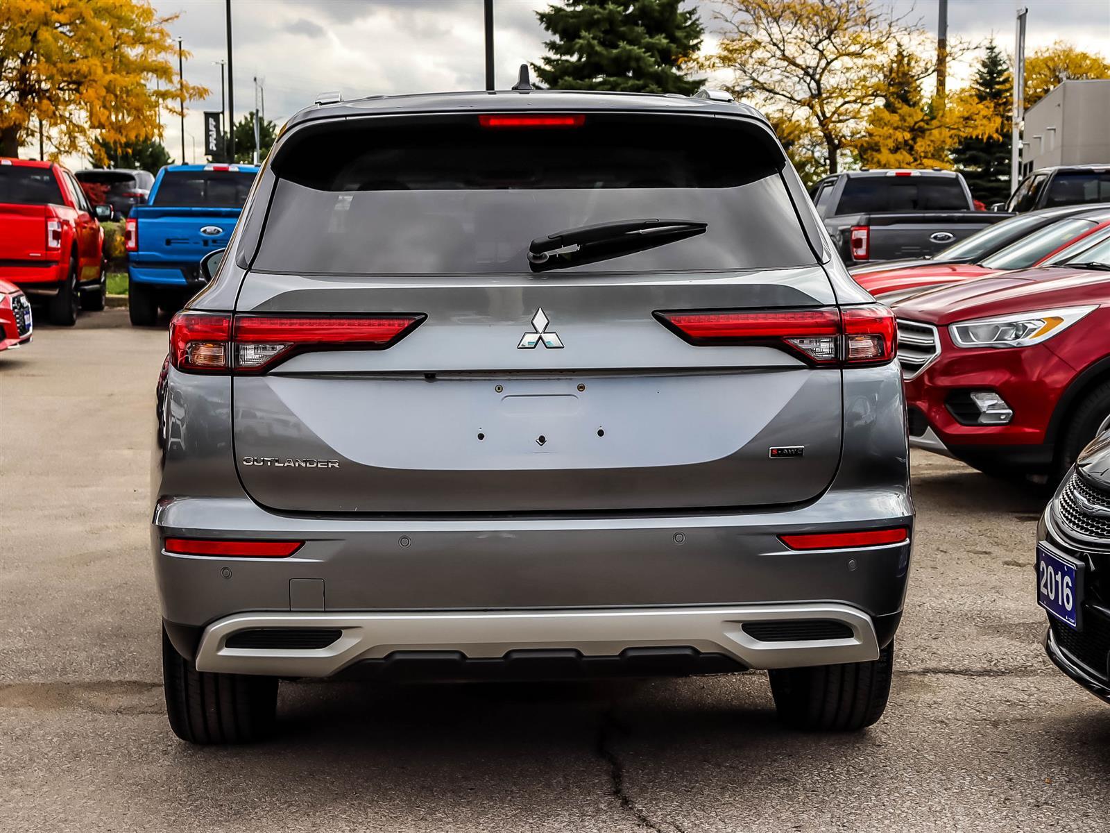 Mitsubishi Outlander 2023