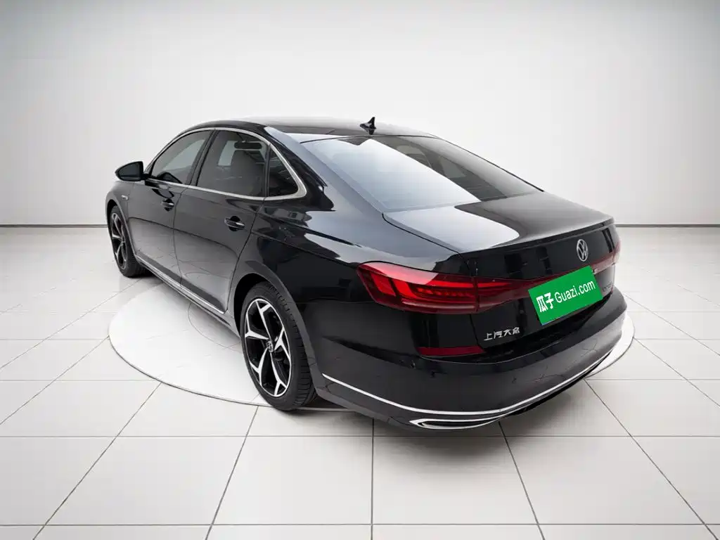 Volkswagen Passat 2022