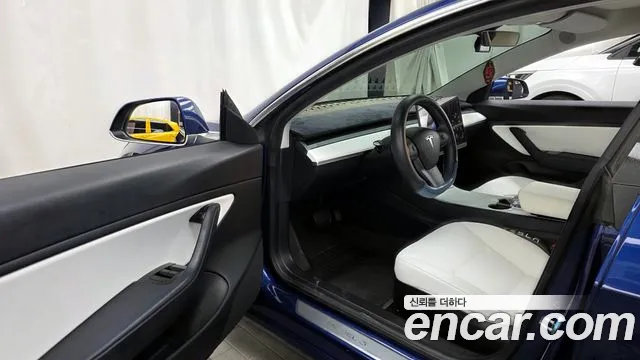 Tesla Model 3 2020