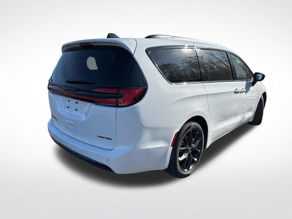 Chrysler Pacifica 2025