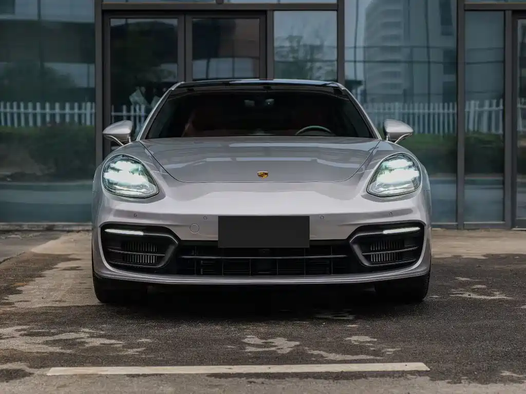 Porsche Panamera 2022