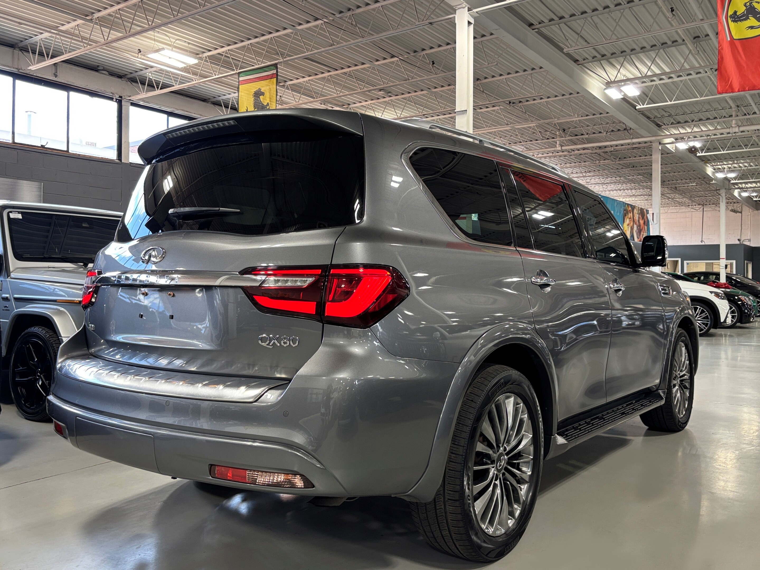 Infiniti QX80 2020
