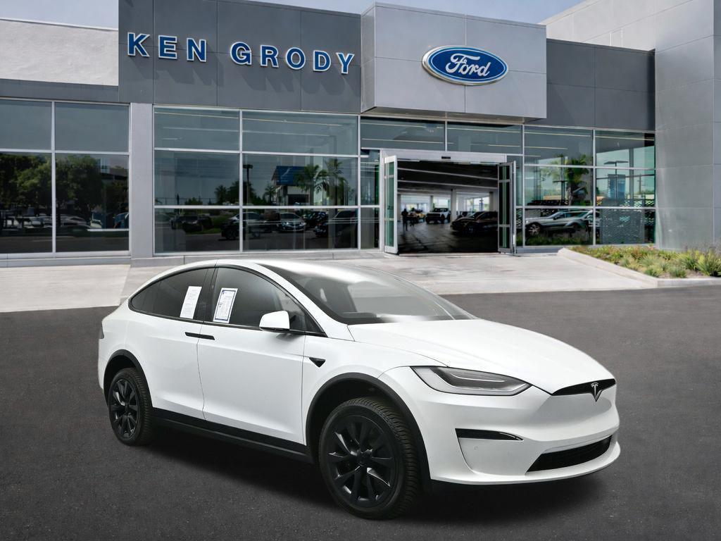 Tesla Model X 2022