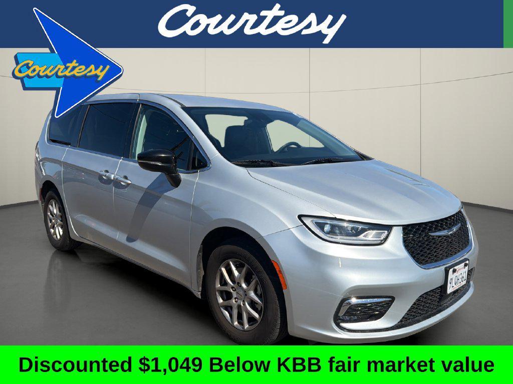Chrysler Pacifica 2024