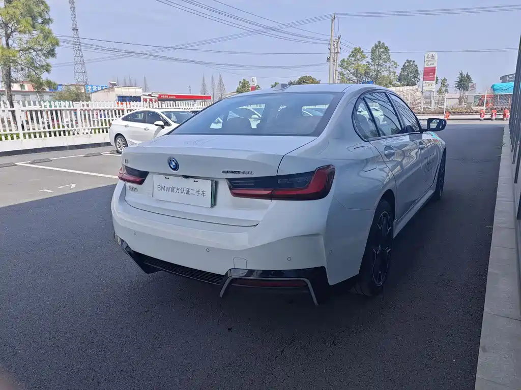 BMW i3 2024
