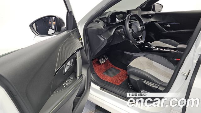 Peugeot 208 2021