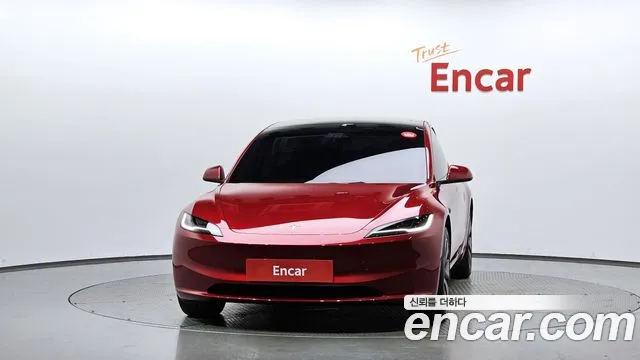 Tesla Model 3 2024