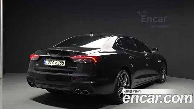 Maserati Quattroporte 2023