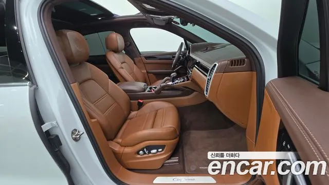 Porsche Cayenne 2021