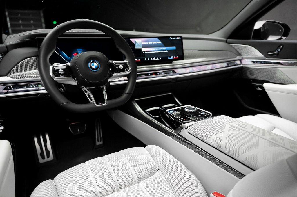 BMW i7 2023