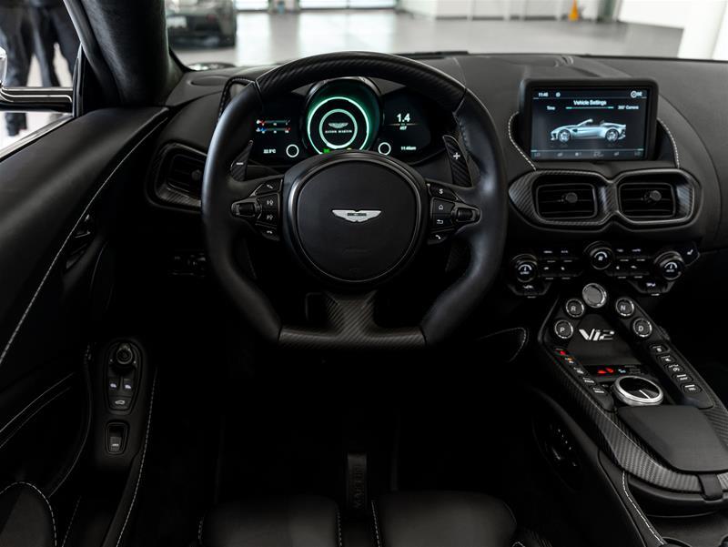 Aston Martin V12 Vantage 2023