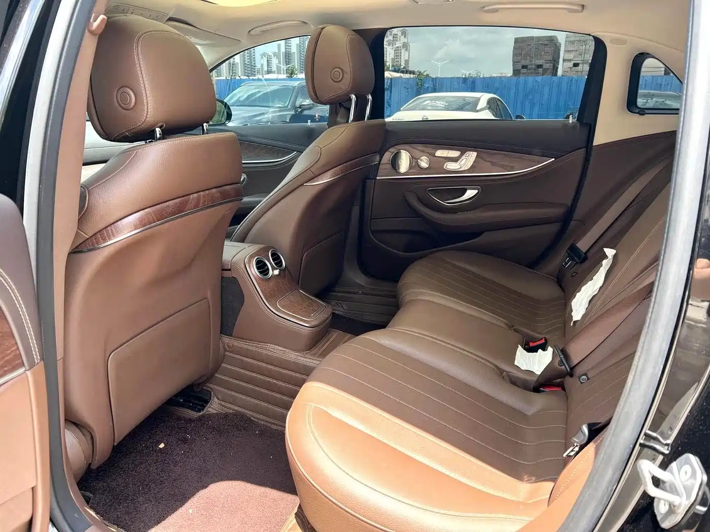 Mercedes-Benz E-Класс 2023