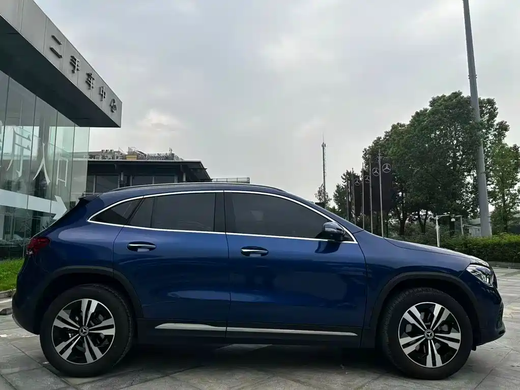 Mercedes-Benz GLA 2021