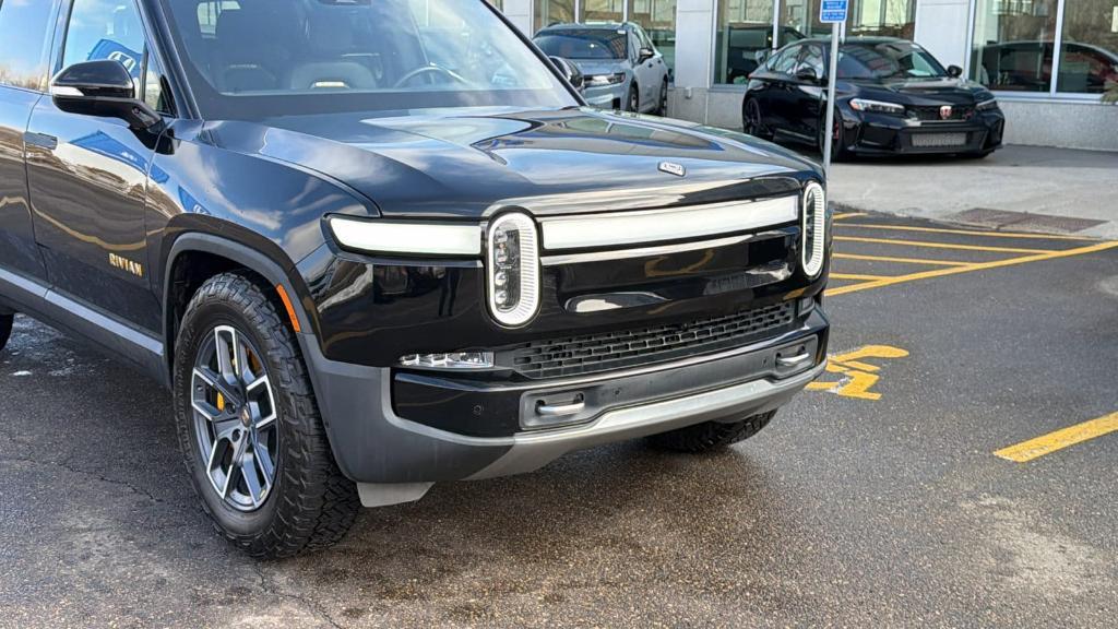 Rivian R1S 2022
