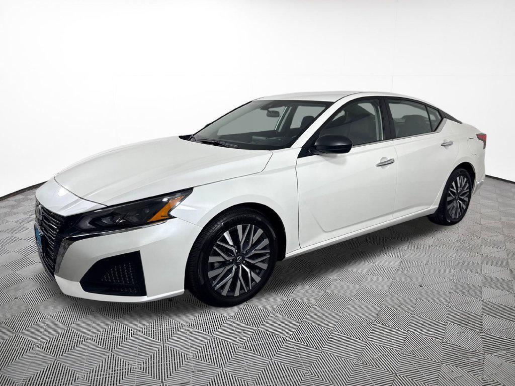Nissan Altima 2025