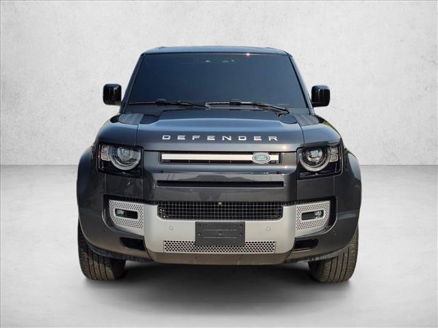 Land Rover Defender 2025