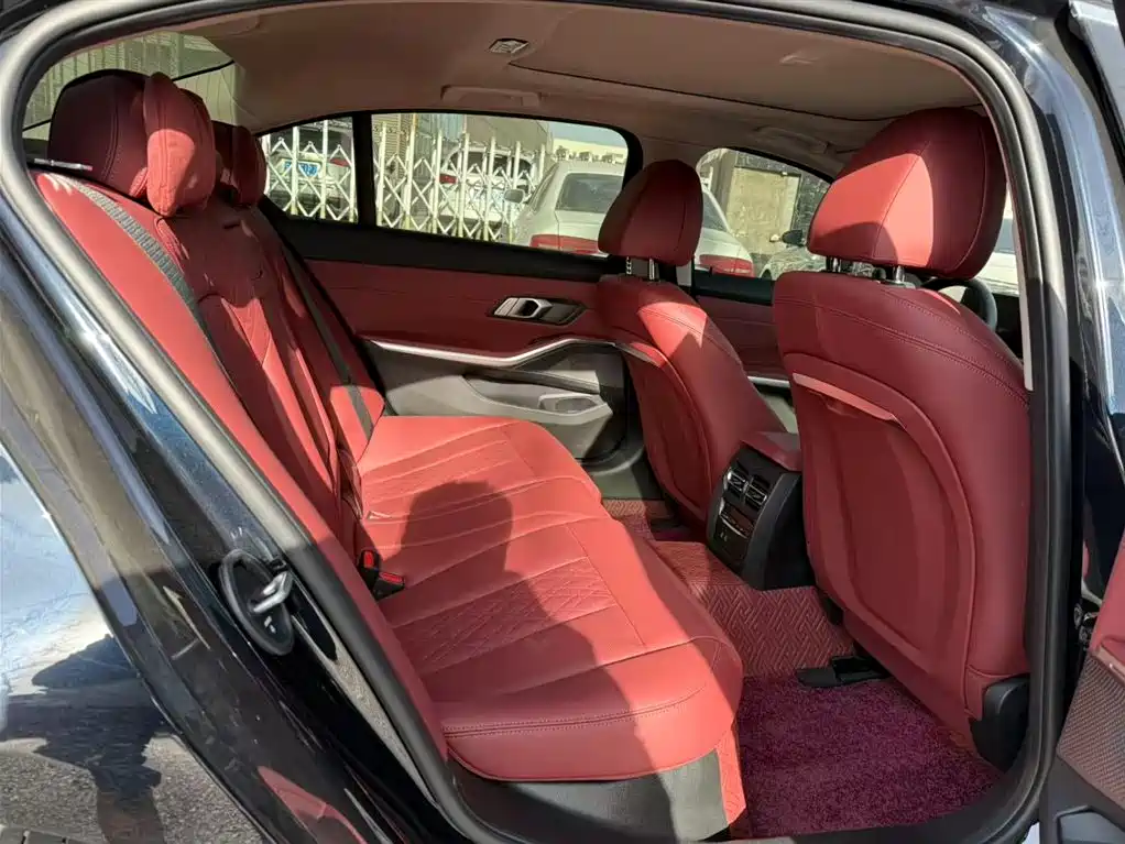 BMW i3 2025